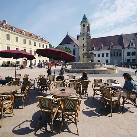 Cozy 1 Bed Floor In The Old Town Lägenhet Bratislava